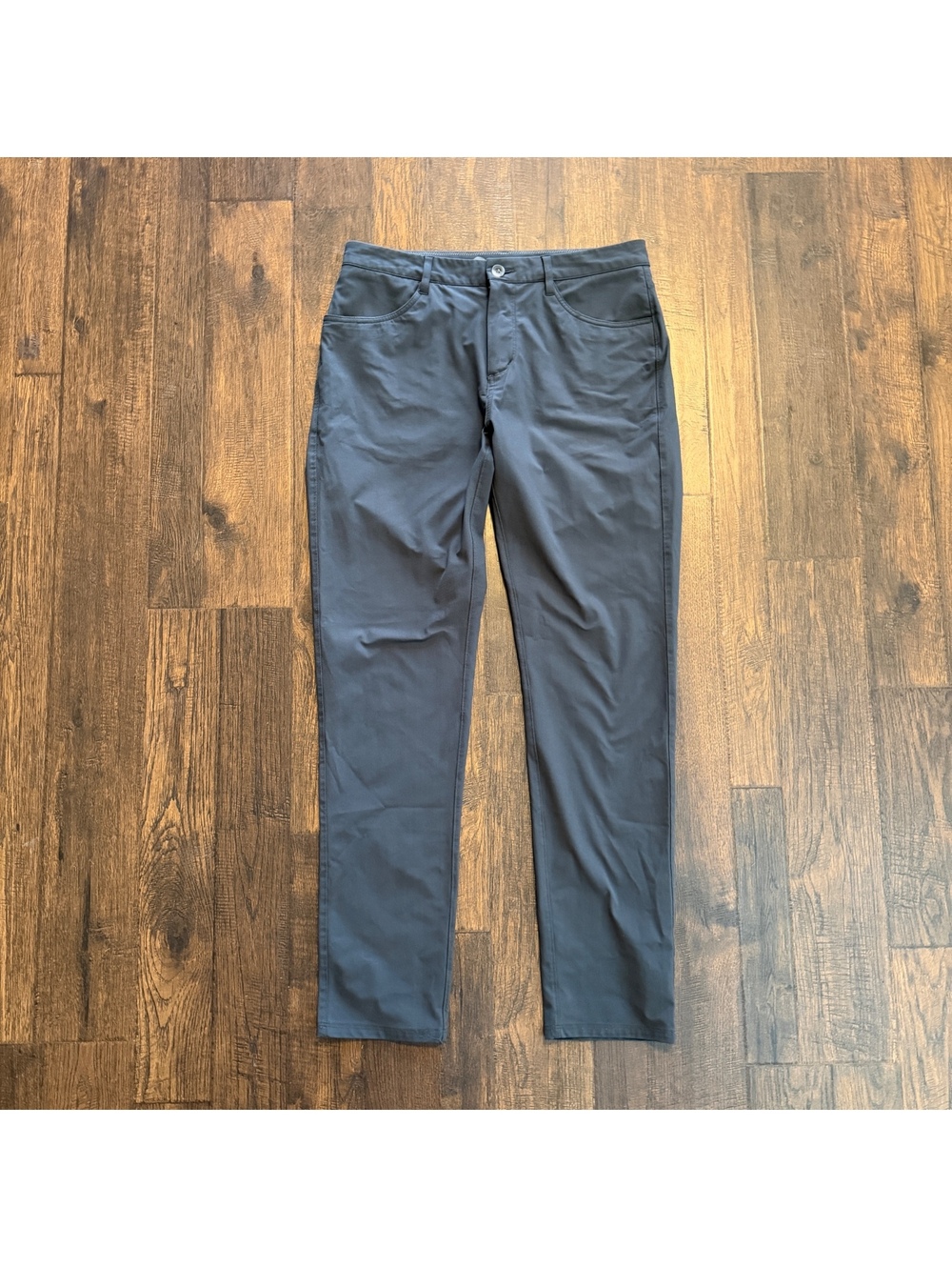 Vuori Meta Pant Mens 32X31 Charcoal Grey Performance Stretch Chino Golf V430S